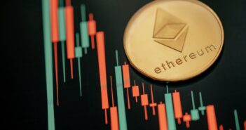 Ethereum Analysis: Why Holding Could Prove Advantageous in April