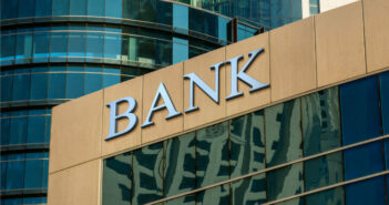 Big Financial Institutions Enter Crypto: Bank of America and Wells Fargo Now Provide Access to Spot Bitcoin ETFs